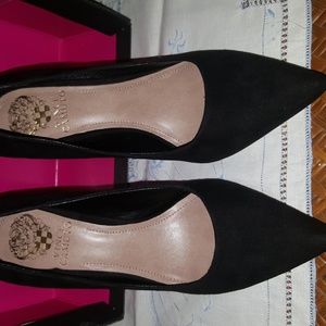 7.5 M Vince Camuto VC-Kain Black True Suede Heels